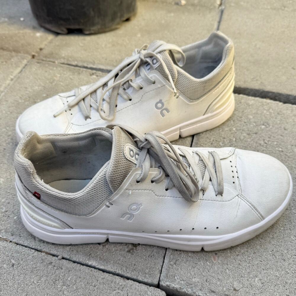 On Womens Running On Cloud The‎ Roger Advantage Sneakers White SZ 9.5M